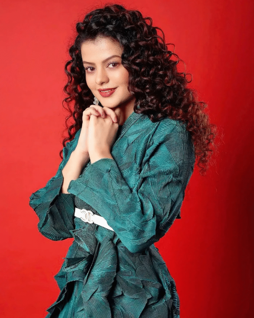Palak Muchhal Wiki / Bio